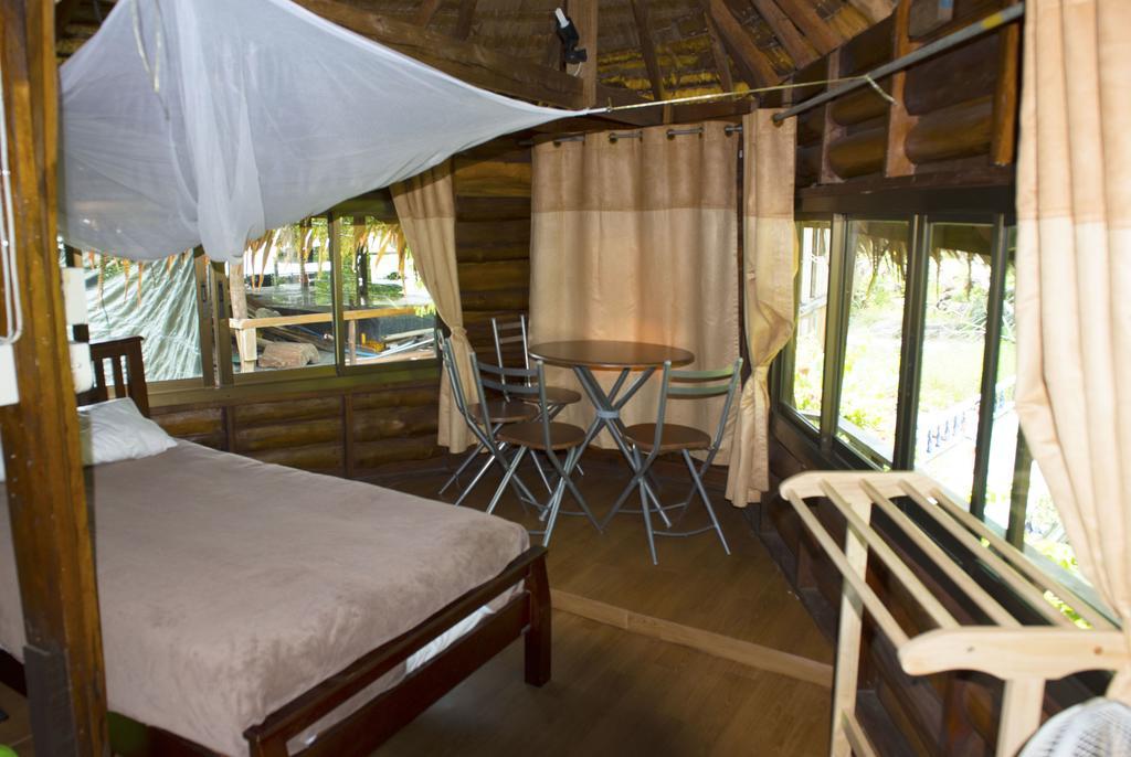 Sunflower Boathouse Kepulauan Phi Phi Bagian luar foto