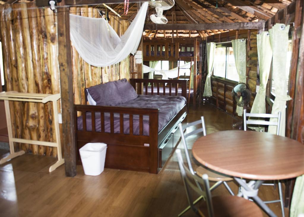 Sunflower Boathouse Kepulauan Phi Phi Bagian luar foto